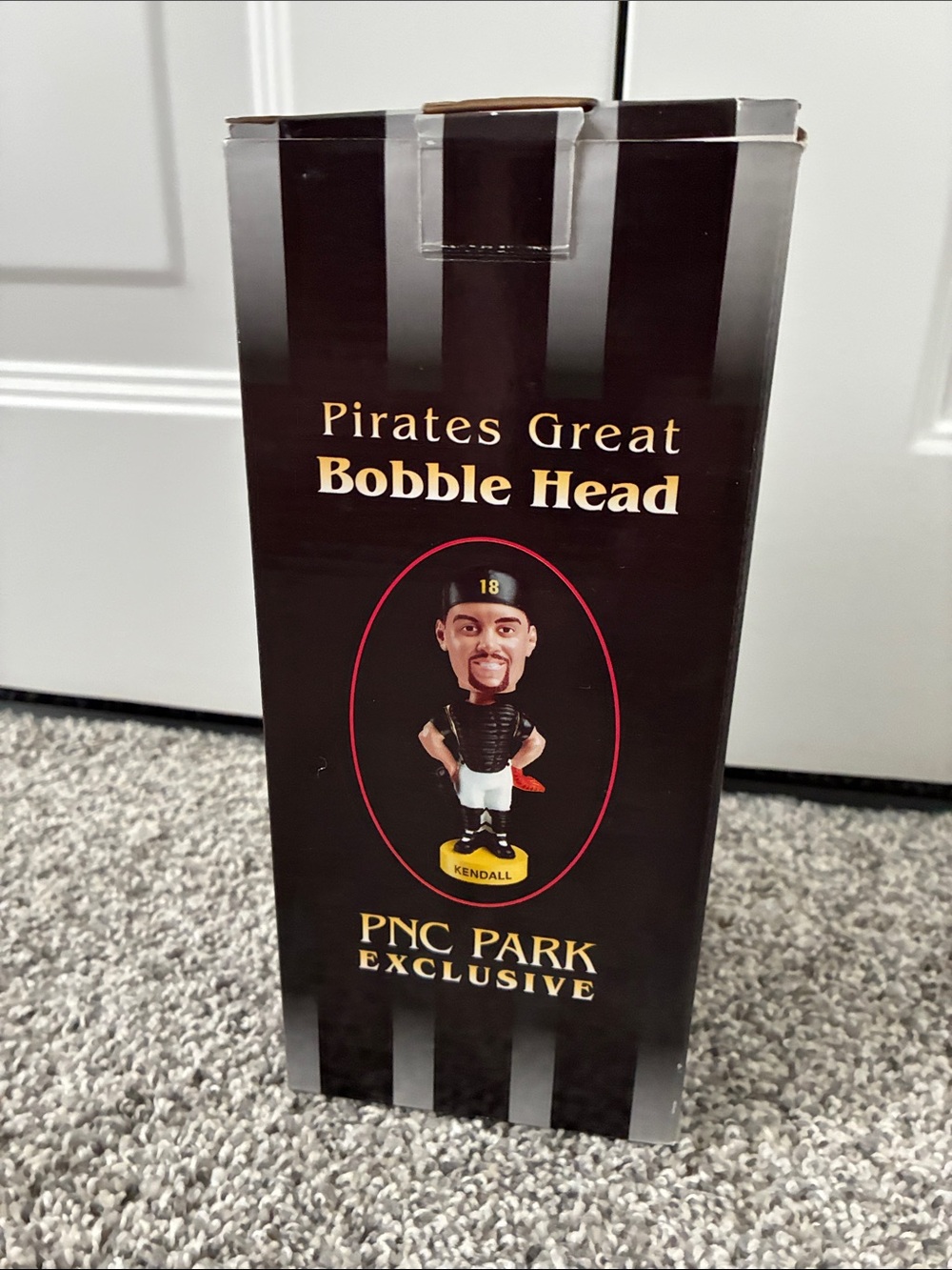 Pirates Great Bobble Head - Black/Gold